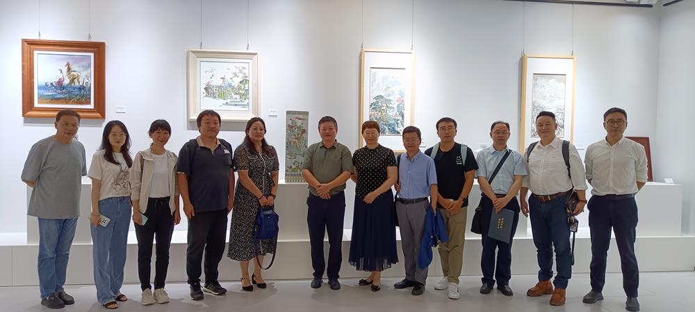 中國社會科學(xué)院西亞非洲研究所安全研究室調(diào)研組調(diào)研美術(shù)館，共促文化藝術(shù)交流